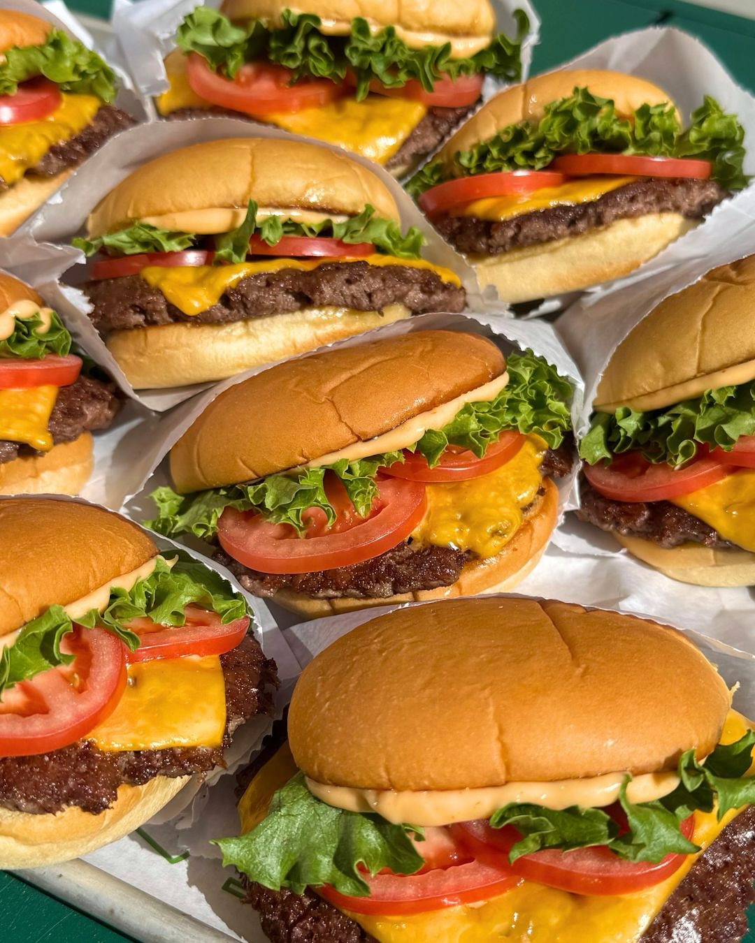 Burger ze Shake Shack v Corona Parku je sám o sobě klasika.