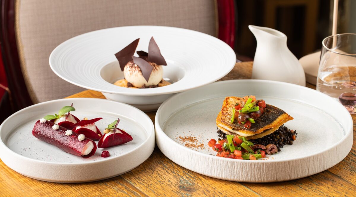 Divinis je elegantní italská restaurace Zdeňka Pohlreicha v centru Prahy (Týnská 21, Praha 1), oceněná Bib Gourmandem Michelin za autentickou kuchyni, výběr vín a špičkový servis v útulném prostředí.